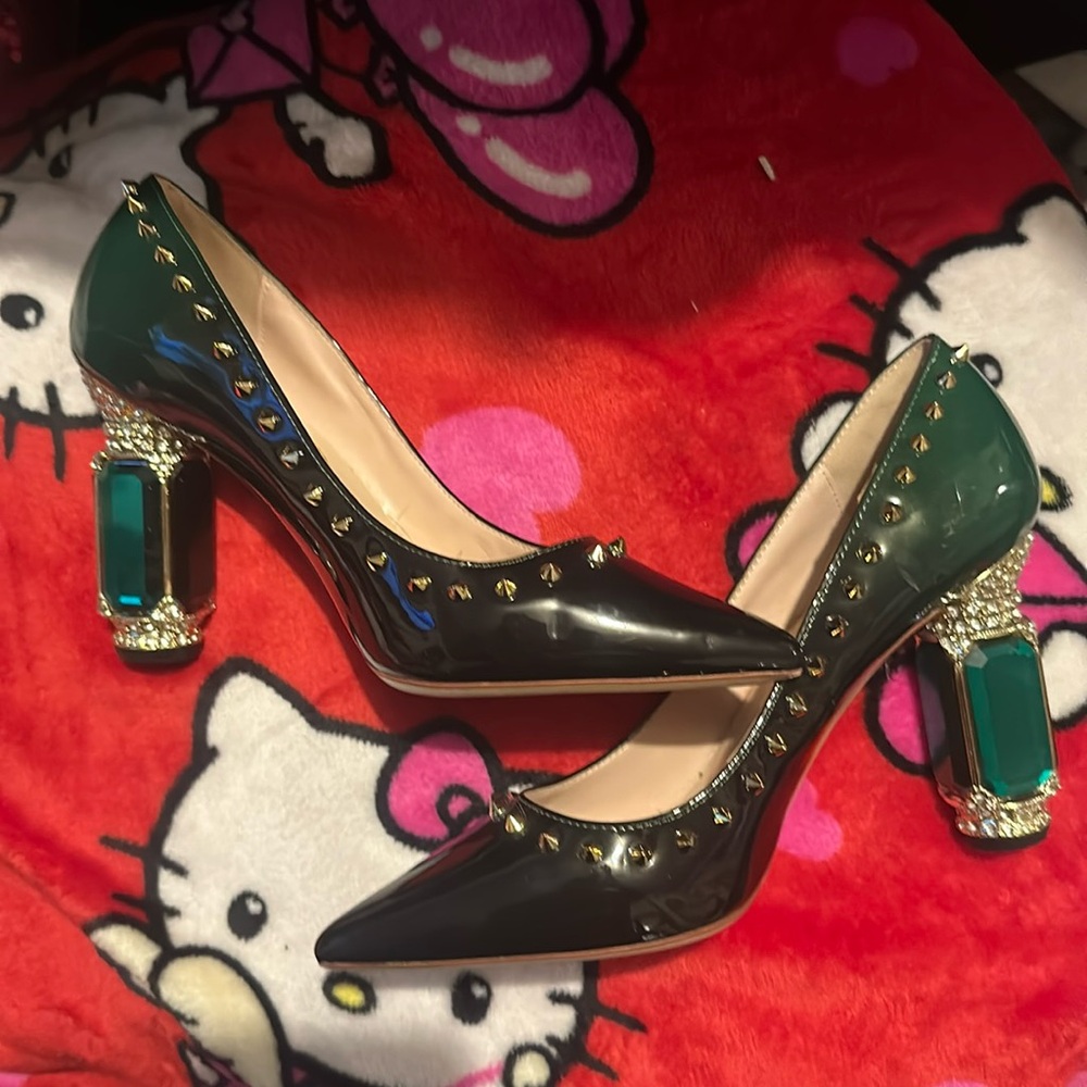 EMERALD HEELS Size 9